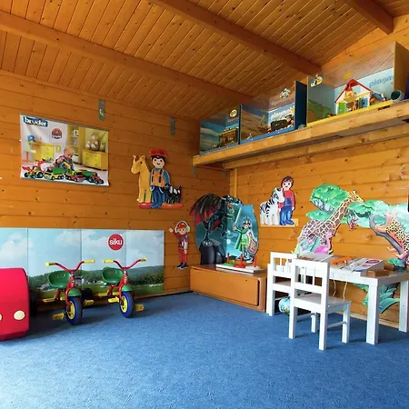 Holiday home Attractive Holiday In Eiffel With Play Area