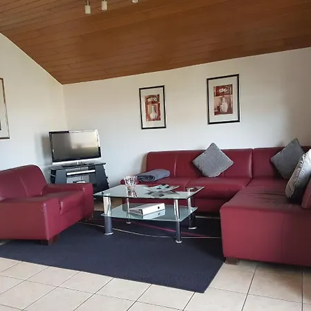 Holiday home Attractive Holiday In Eiffel With Play Area